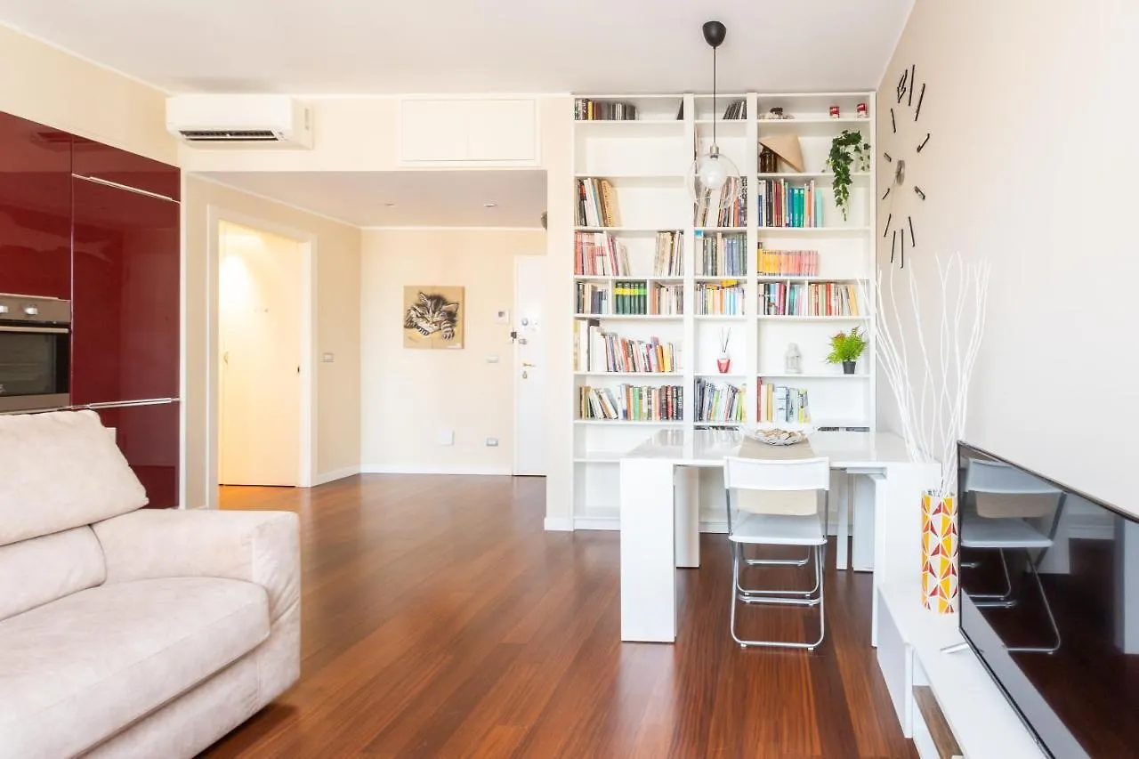 Rosselli 13 Milan Apartment Italia