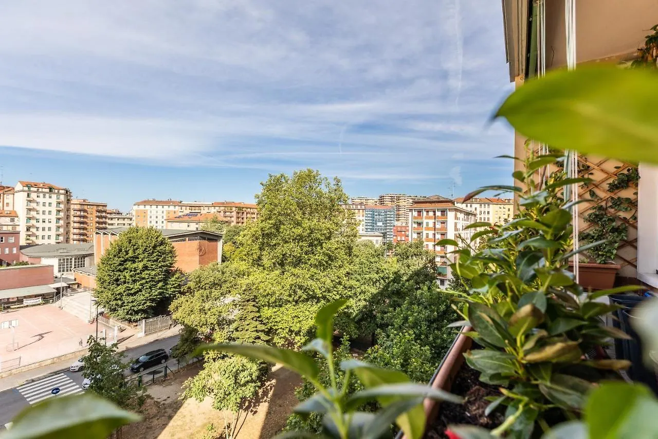Rosselli 13 Milan Apartment