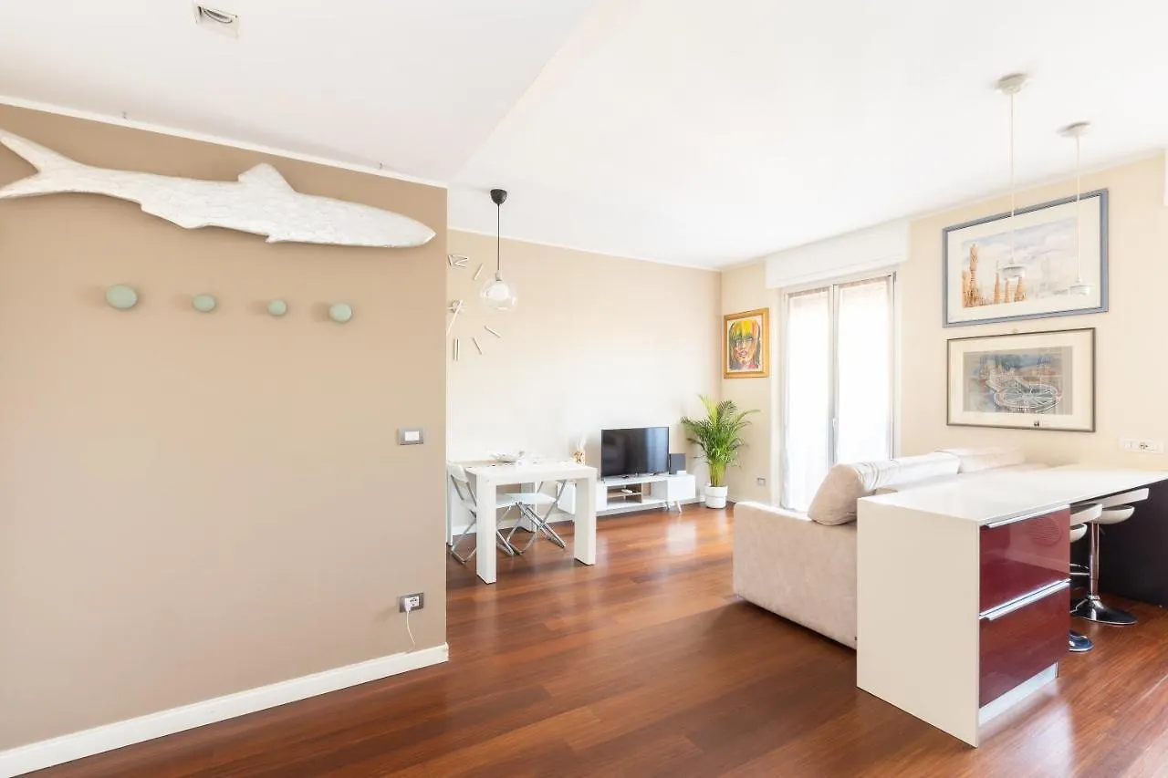 Rosselli 13 Milan Apartment