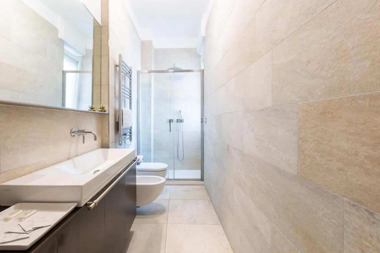 Rosselli 13 Milan Apartment 0*,