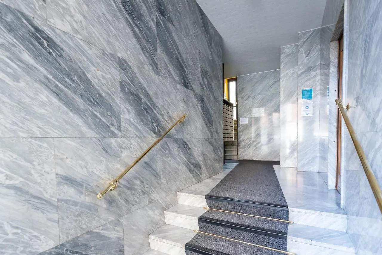 Rosselli 13 Milan Apartment