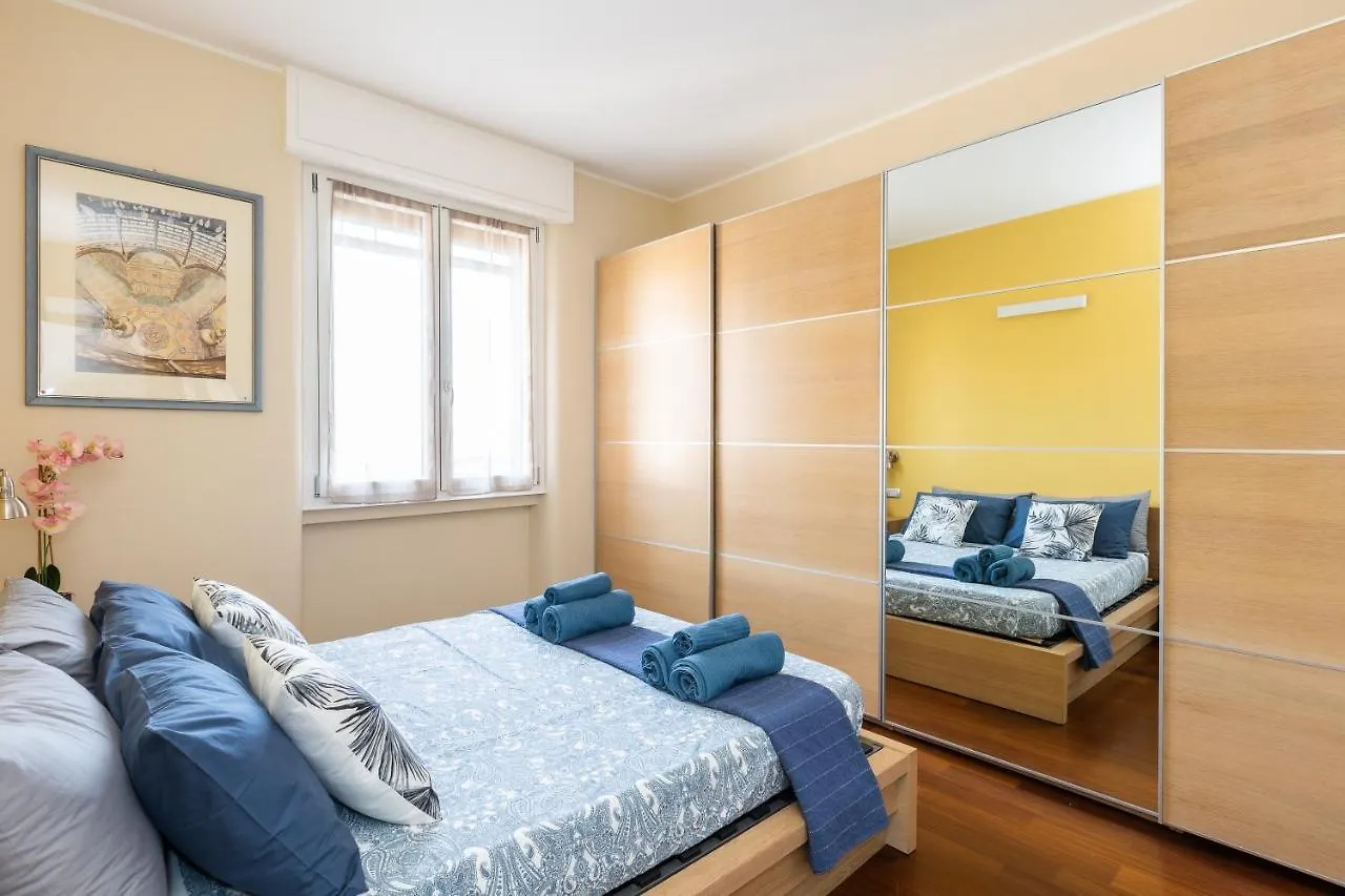 Rosselli 13 Milan Apartment Italy